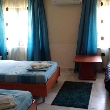 Iglika Hotel Yambol Bilik gambar