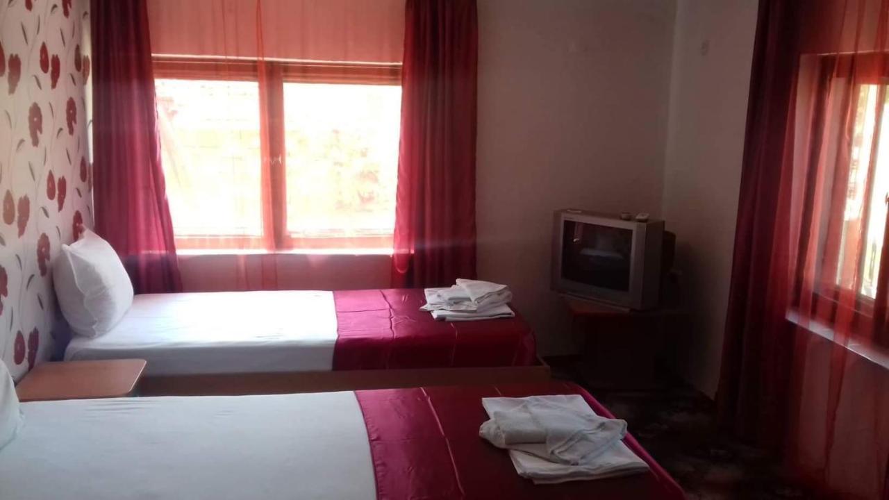 Iglika Hotel Yambol Luaran gambar